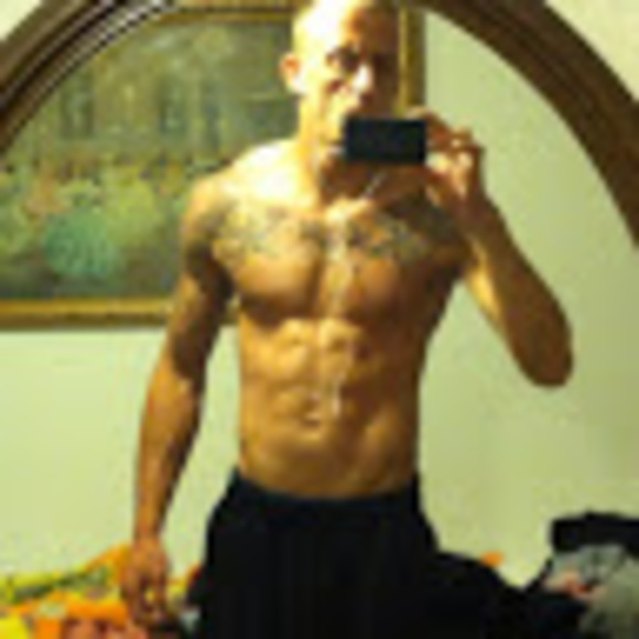 Meet your Posher, Miles - Picture 1 of 1